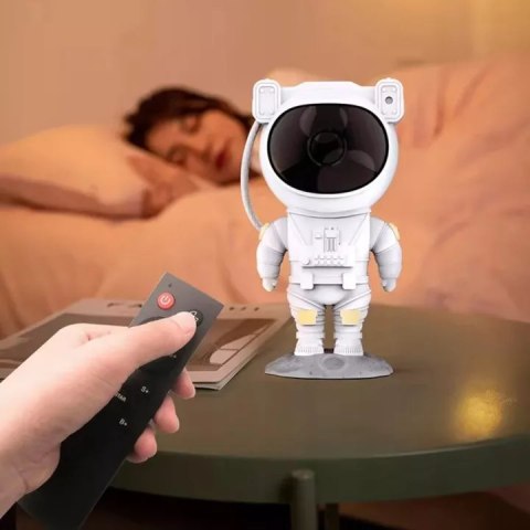 Zestaw Trefl Mistrz Wiedzy Kosmos gra edukacyjna + duży projektor astronauta