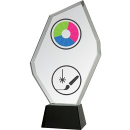 Trofeum szklane z nadrukiem kolorowym LuxorJet, grawerowaniem oraz wypełnieniem farbą i etui