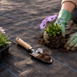 Agrowłóknina czarna agrotkanina UV 135g mata antychwastowa 1,6x100m kołki MultiGarden